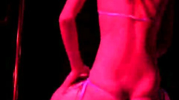 Лоли Инк и нејзините огромни лажни цицки во одлична ебана сцена